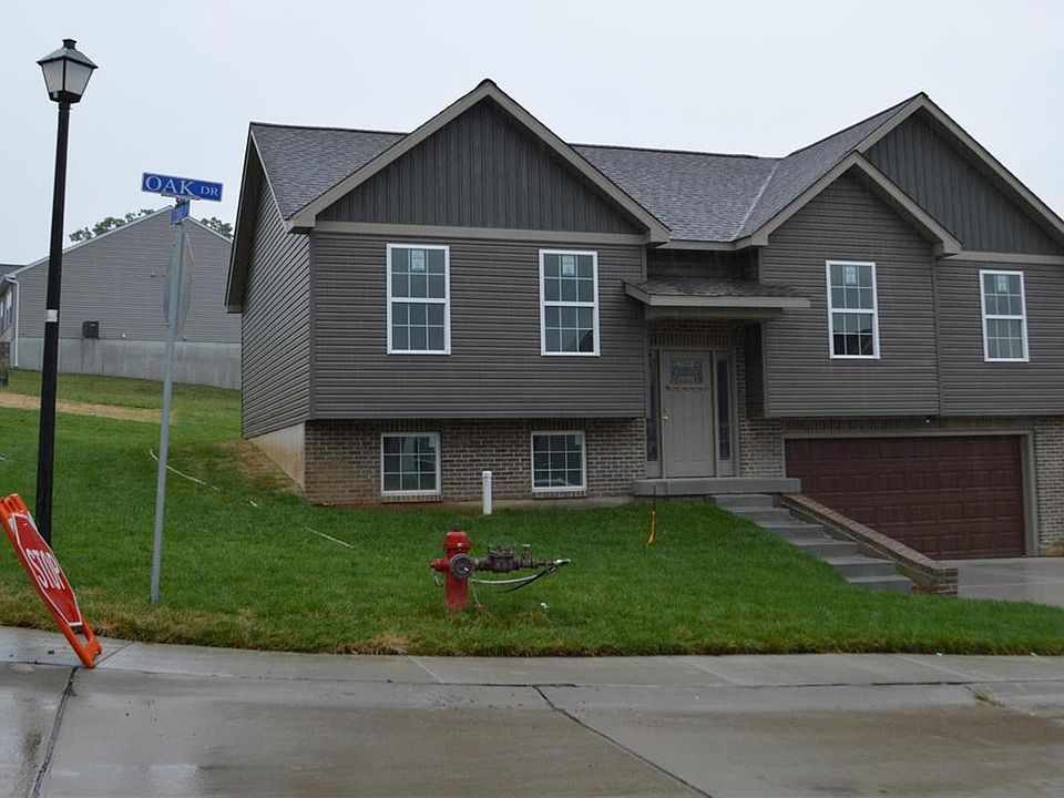 2nd image of 1801 Oak Dr