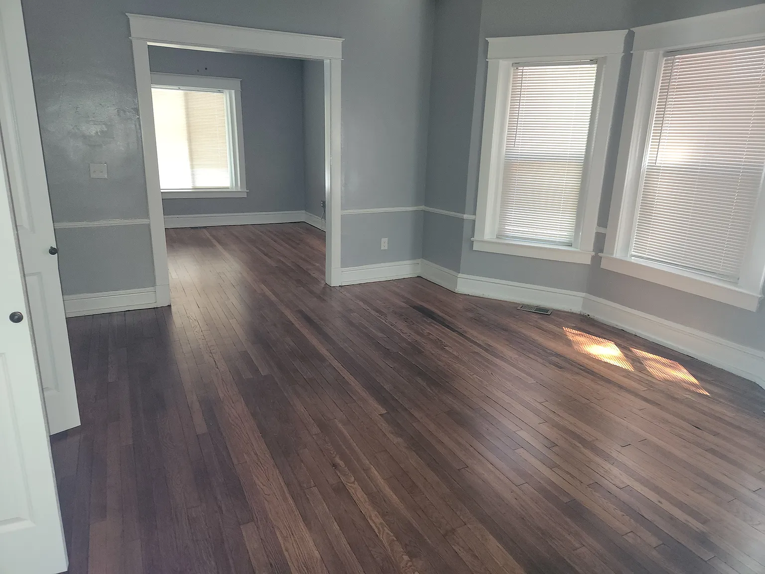 2 bed, 1100 sqft, $1,300 — Photo 4