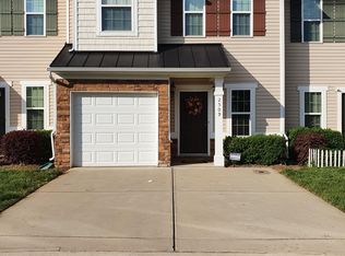 2509 Silverthorn Dr, Charlotte, NC 28273