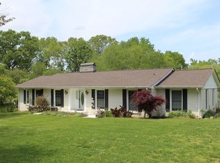 1619 Hilltop Dr, Lawrenceburg, TN 38464