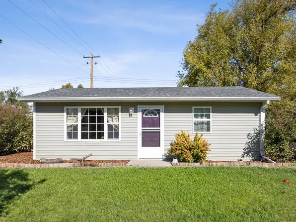 2013 13th Ave S, Fargo, ND 58103