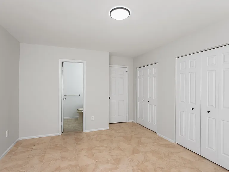 2 double closets and ensuite bathroom