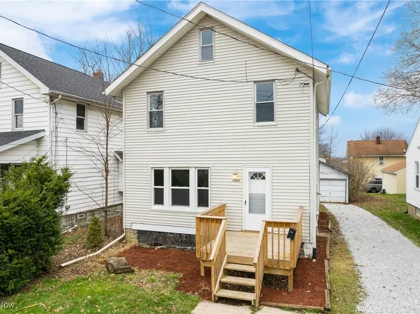 1862 17th St SW, Akron, OH 44314