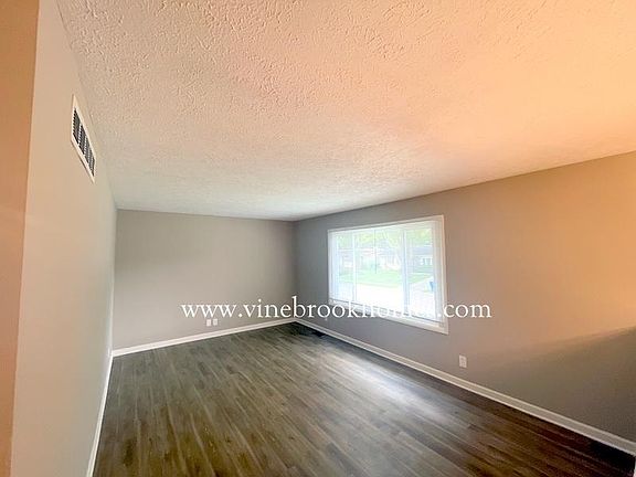 4th image of 3925 Kivet Ct