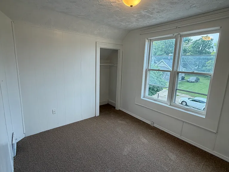 669 McKinley Ave — Photo 9