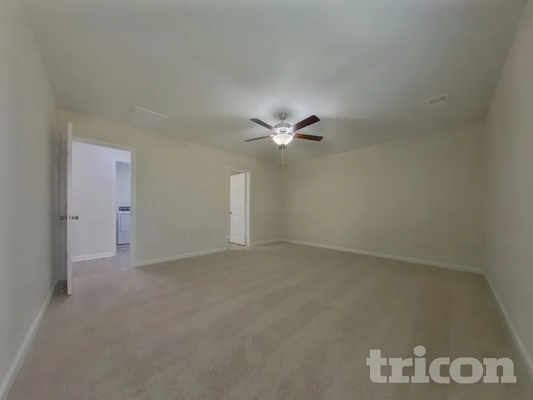 717 Vanguard St — Photo 7
