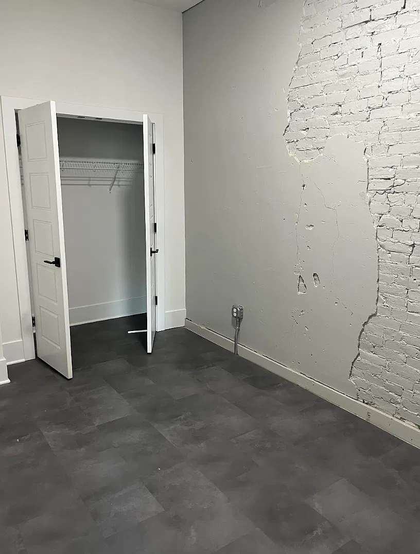 2 bed, 750 sqft, $1,350 — Photo 2