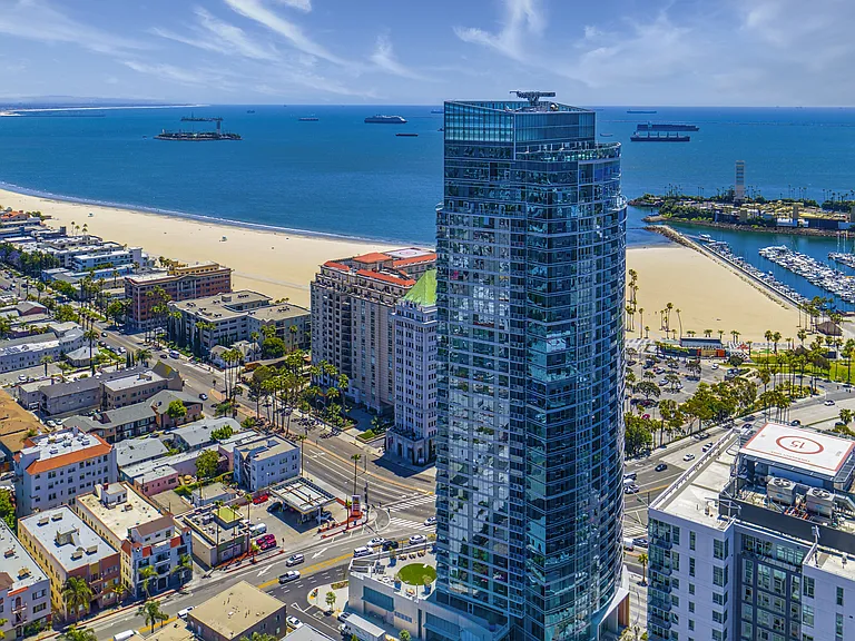 Shoreline Gateway — Photo 9