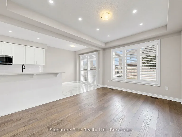 44 Cotton St #A — Photo 10