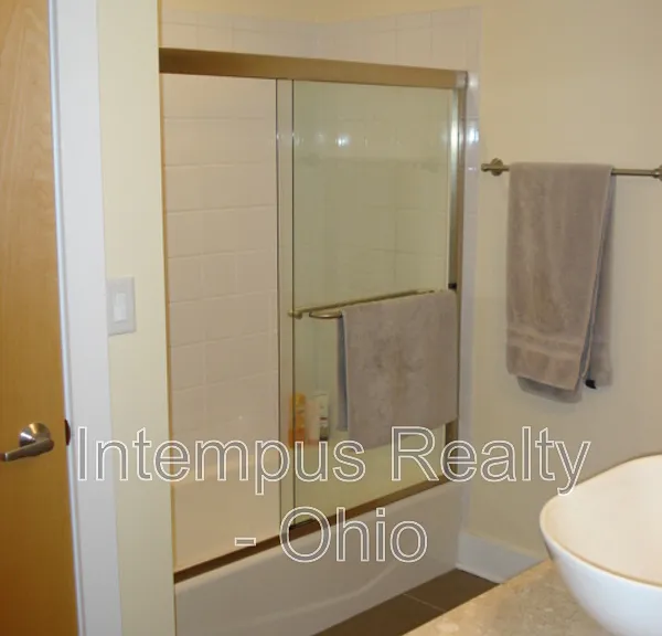 150 E Main St #611 — Photo 14