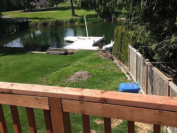 Deck off master bedroom