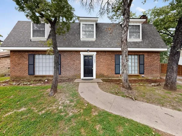 3205 Woodford Dr, Arlington, TX 76013