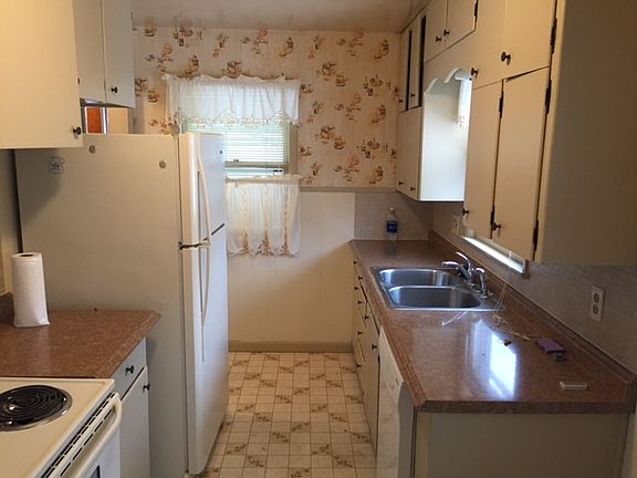 3rd image of 1029 Olsen Dr