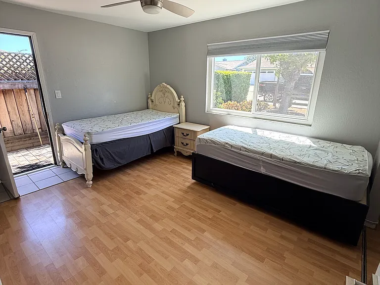 145 Waugh Ave — Photo 14