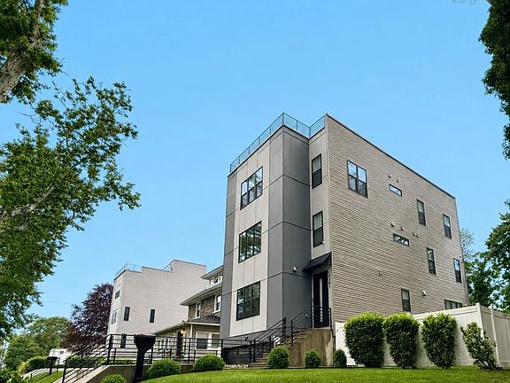 3rd image of 5301 Gainor Rd