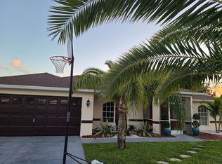 3911 11th St W, Lehigh Acres, FL 33971