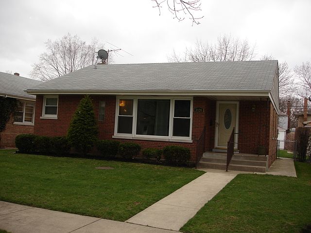 1st image of 7920 N Kedvale Ave