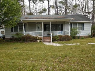 700 Gordon Lewis Dr SE, Winnabow, NC 28479