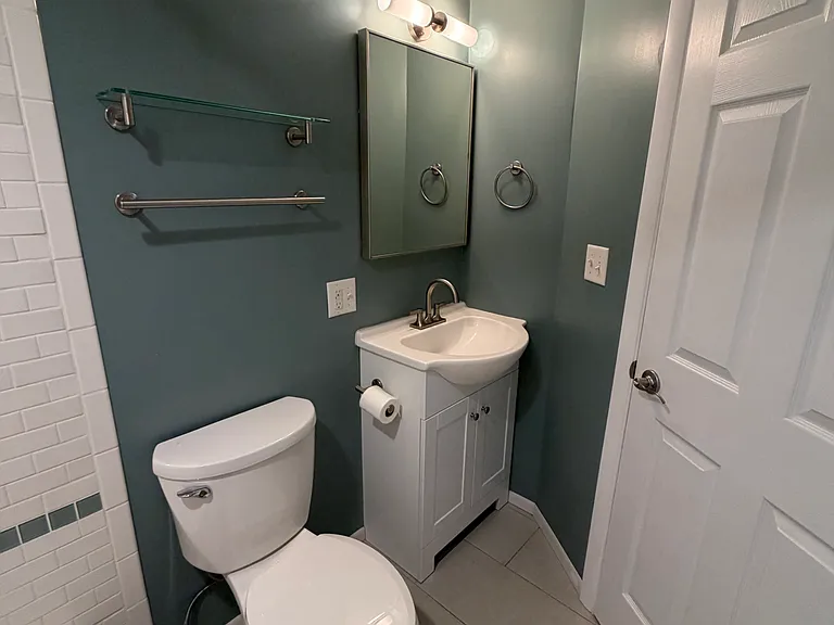 1030 Mound St — Photo 3