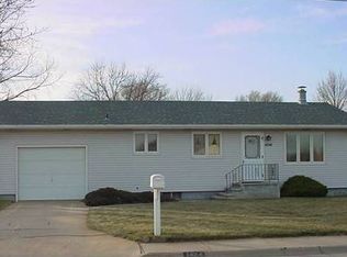 1424 N Hancock Ave, Grand Island, NE 68803