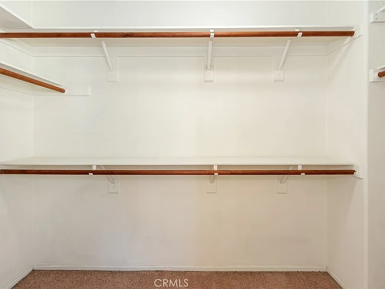 218 Kensington Park — Photo 16
