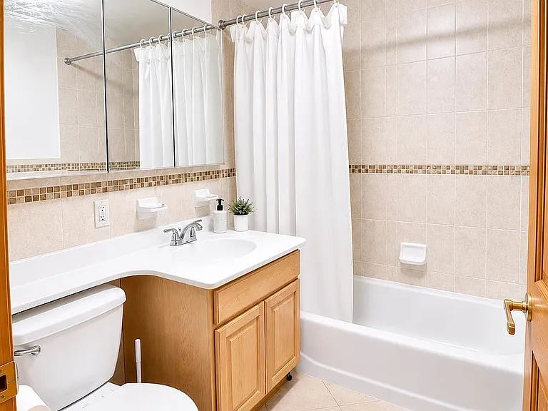 318 W 105th St #1A — Photo 10