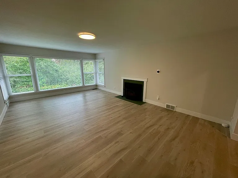 7605 Sunset Cir W — Photo 14