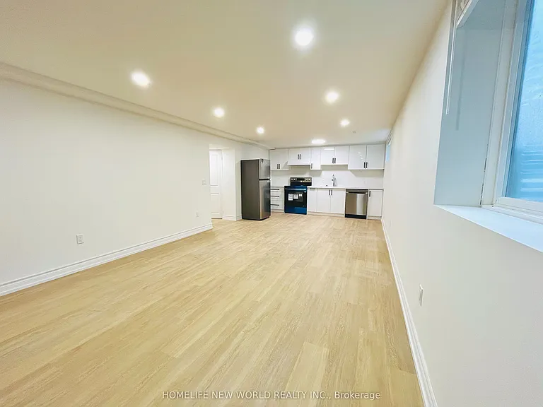127 Highgate Ave #BASEMENT — Photo 8