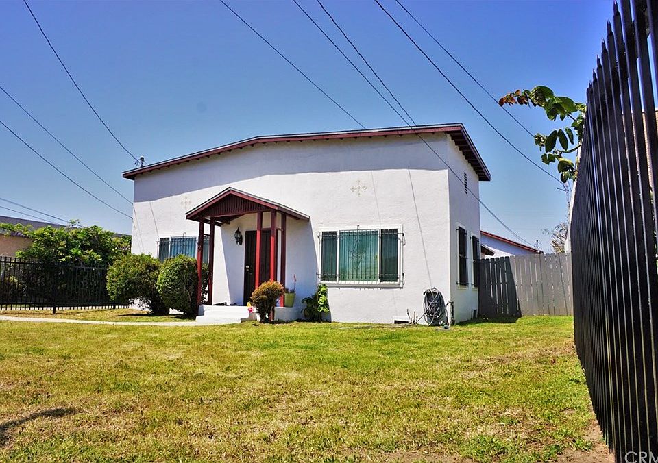 1st image of 3649 W 105th St