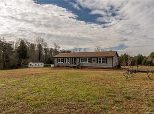1204 Long Branch Rd, Grover, NC 28073