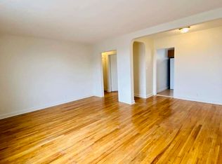 21-44 21st St #2, Astoria, NY 11105