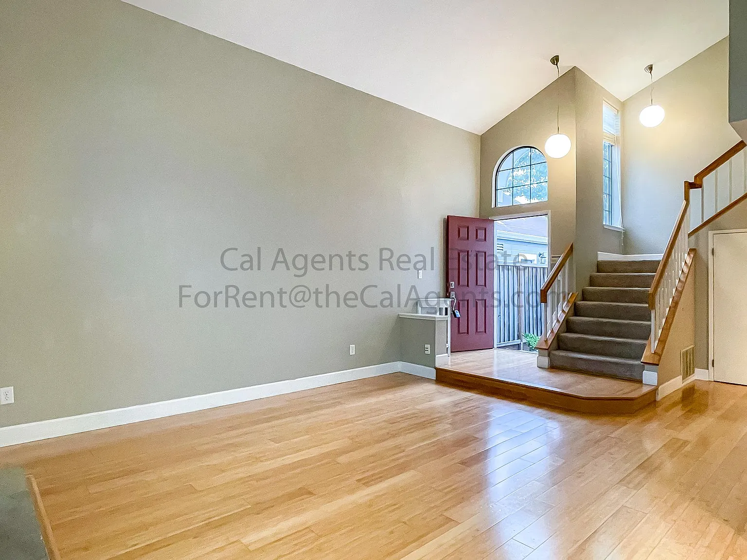 3 bed, 2.5 bath, 1525 sqft, $4,700 — Photo 3