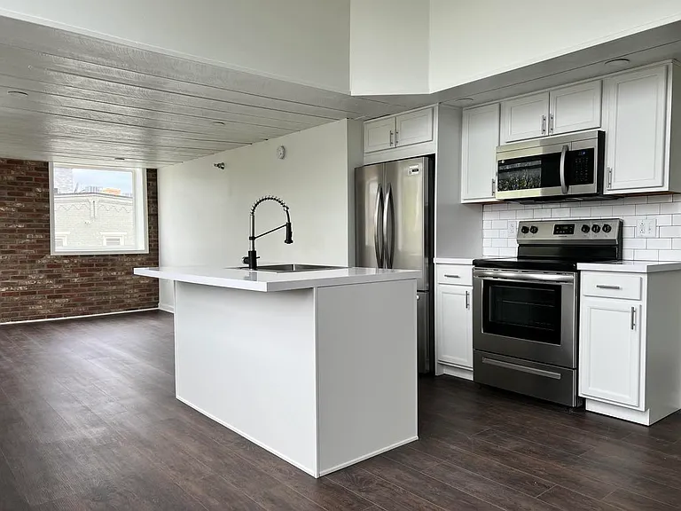 288 Cumberland St #300 — Photo 1