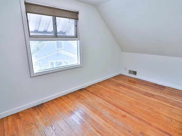 13002 Atlantic Ave — Photo 21