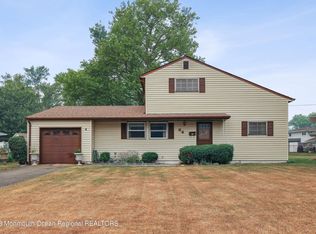 84 Wynnewood Ct, Freehold, NJ 07728