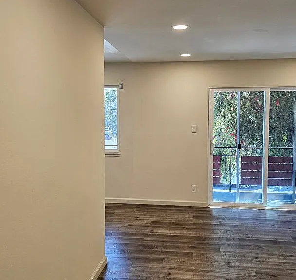 2483 Middlefield Rd — Photo 5