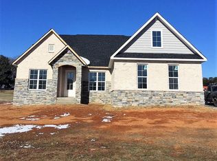 335 Morganton, Greenback, TN 37742