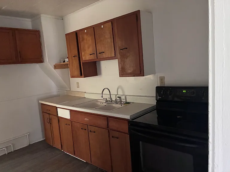 421 N Denver St — Photo 3