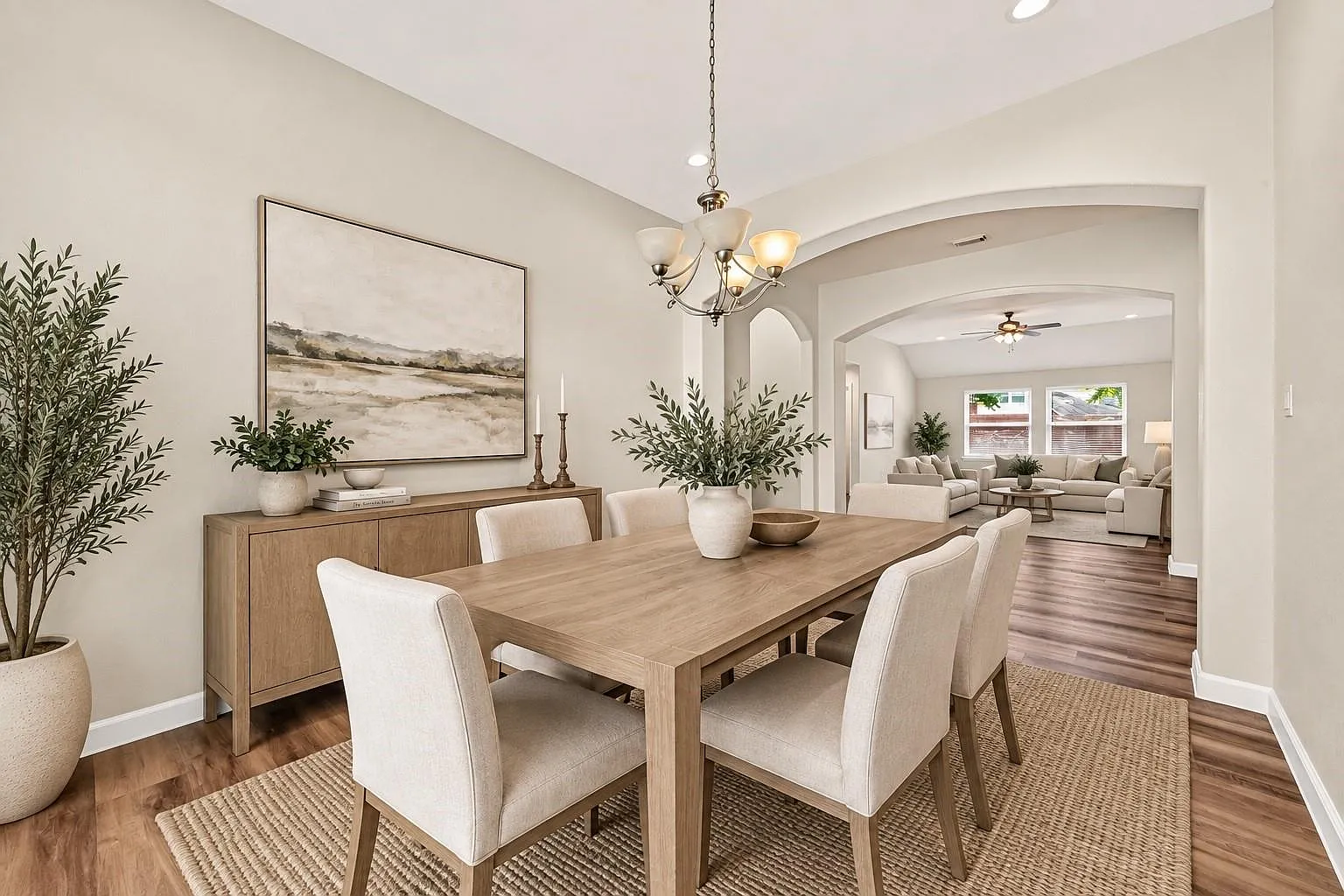 4 bed, 2.0 bath, 2682 sqft, $2,700 — Photo 4