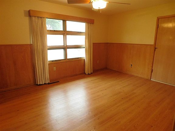 5th image of 2211 3rd Ave