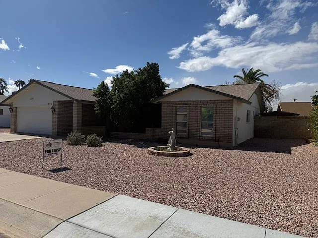 4 bed, 1924 sqft, $2,500 — Photo 4