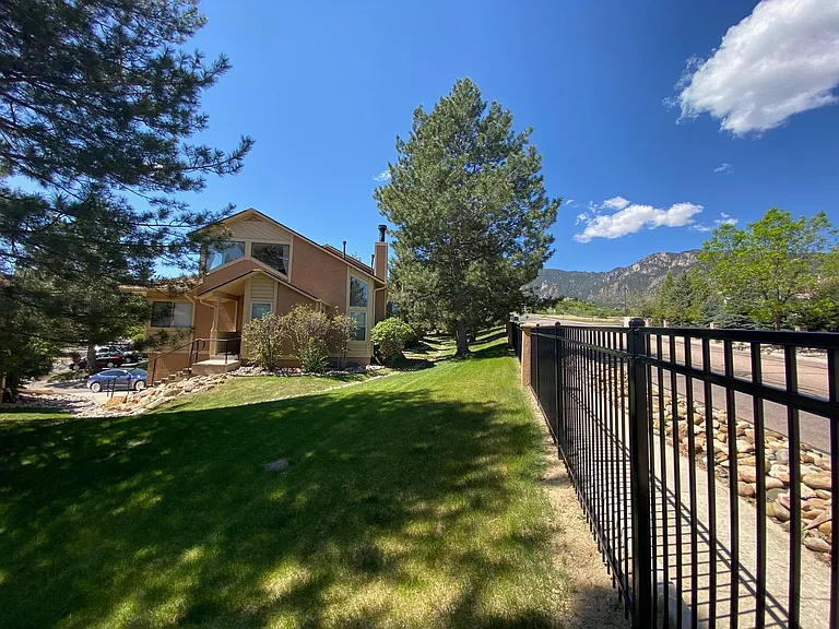 4120 Autumn Heights Dr #F — Photo 25