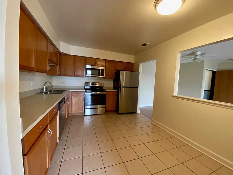 Farmingdale Apartments — Photo 69