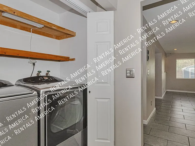 8532 N Rancho Catalina Dr — Photo 11
