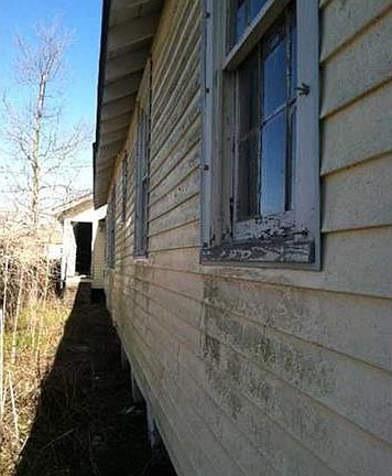 4th image of 5440-42 N Villere St