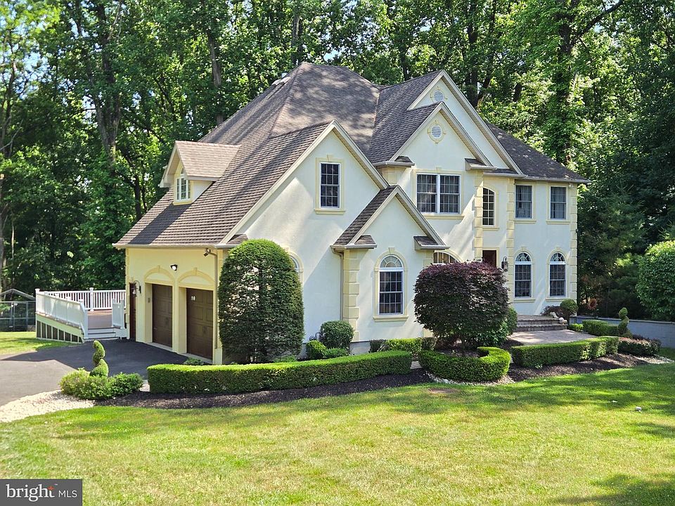 1st image of 112 Beacon Hill Rd