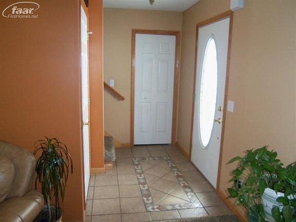 2nd image of 125 Carlann St
