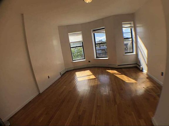3rd image of 1039 Bergen St APT D2