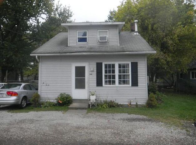 1st image of 1483 1st St