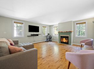 16 Gedeon Ave, Sturbridge, MA 01566
